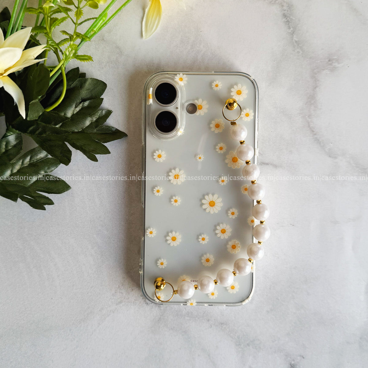 Golden Daisy Pearl Transparent Chain Case